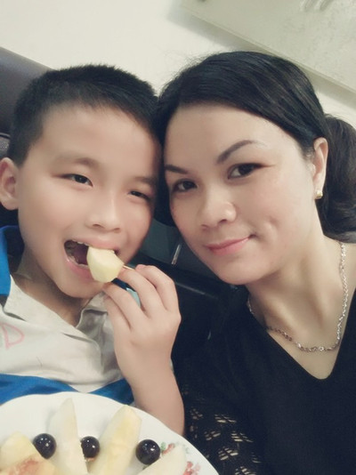 不小心犯下的低级错误让宝贝的门牙长歪了