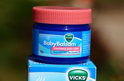 有了VICKS植物精华婴幼儿舒缓膏-宝宝咳嗽不