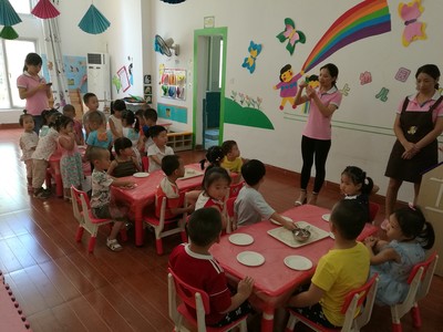 宝贝在厦门小孔明幼儿园暑假班的精彩生活之学