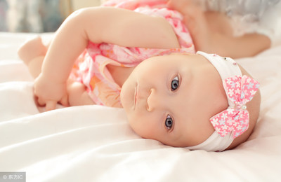 新生婴儿的正常心跳及呼吸次数是多少?